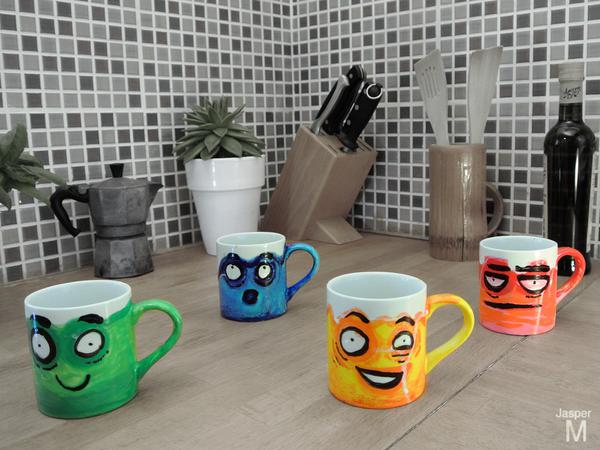 Caffeine Rush // 4x // paint on coffee mugs // 2014 // 132366 views